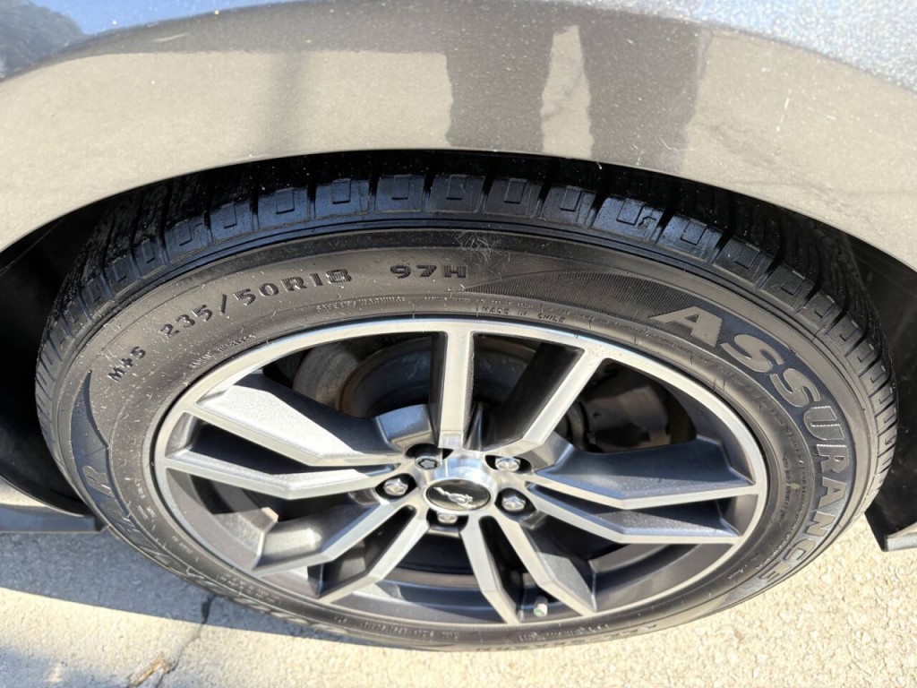 2017 Ford Mustang Image 38