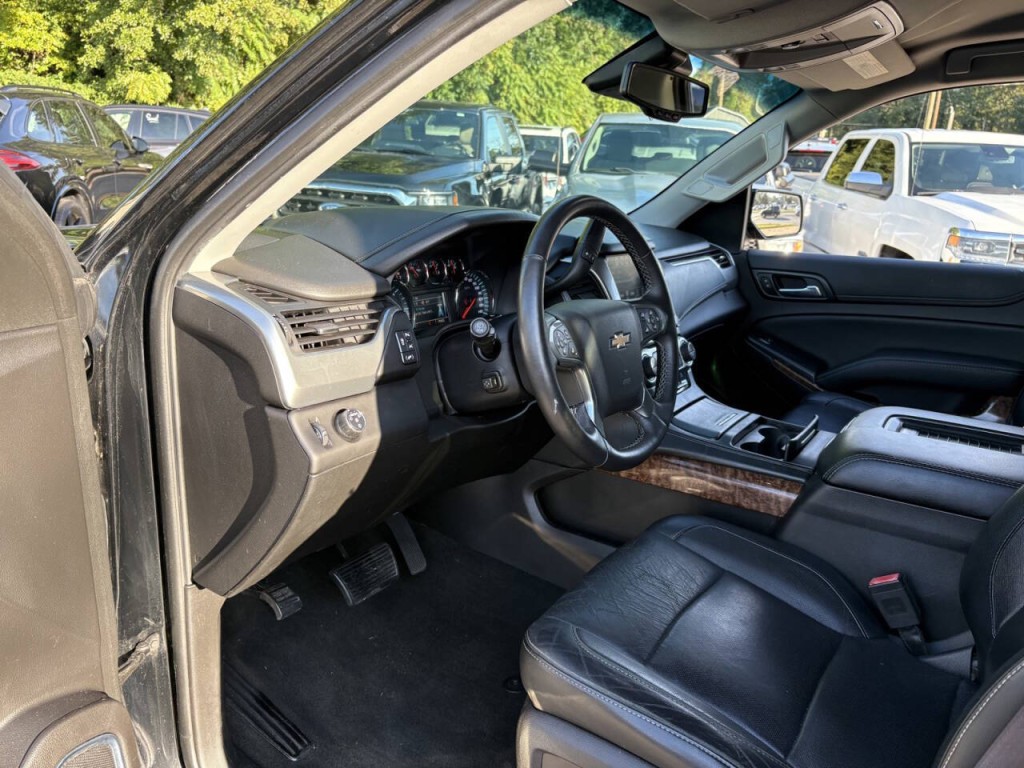 2017 Chevrolet Tahoe Image 12