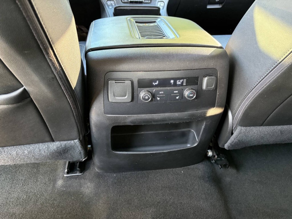 2017 Chevrolet Tahoe Image 27
