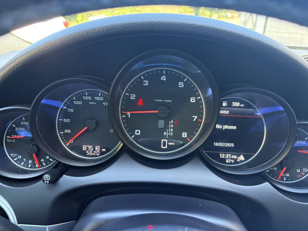 2017 Porsche Cayenne Image 17
