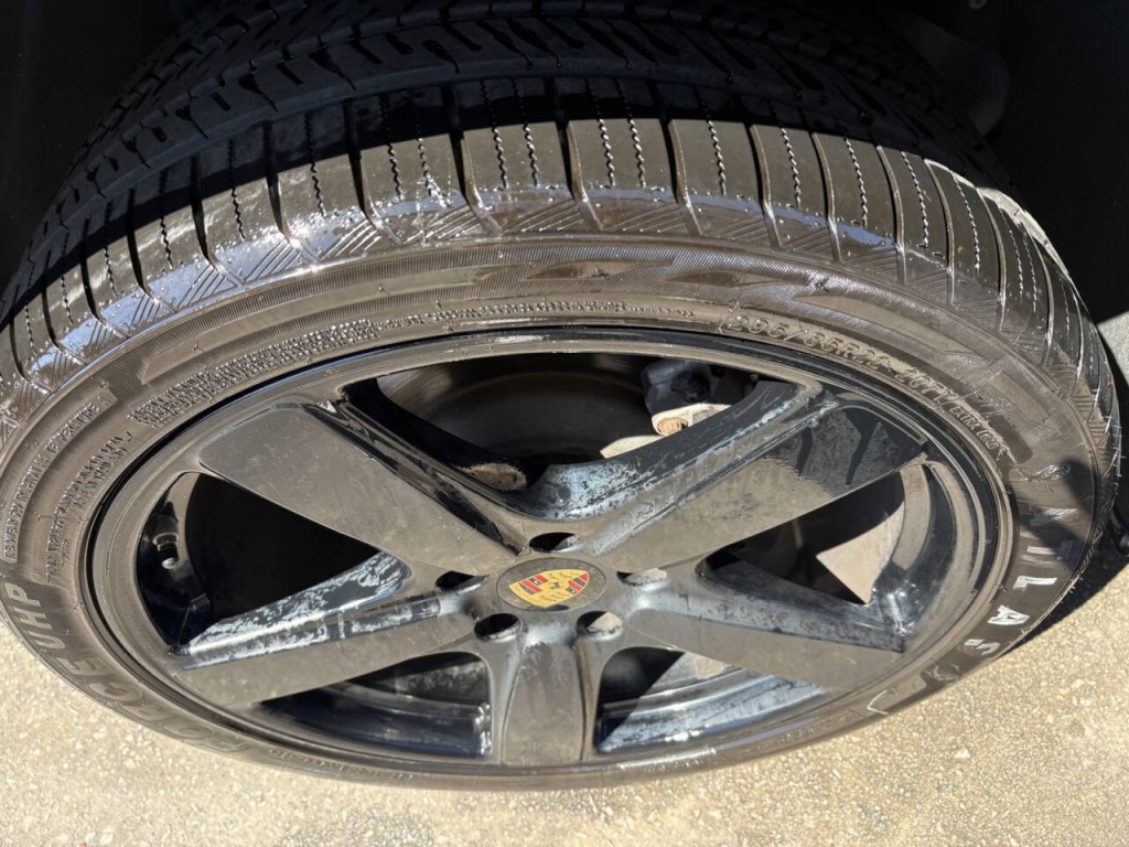 2017 Porsche Cayenne Image 35