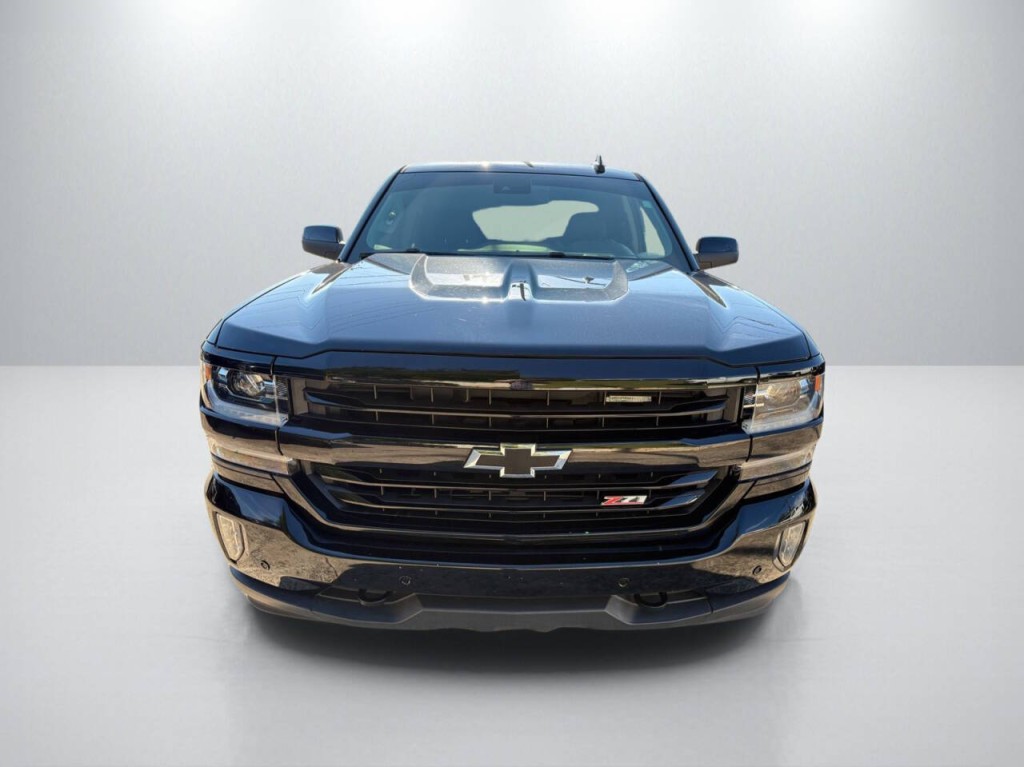 2018 Chevrolet Silverado 1500 Image 2
