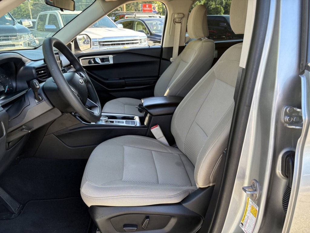 2023 Ford Explorer Image 10
