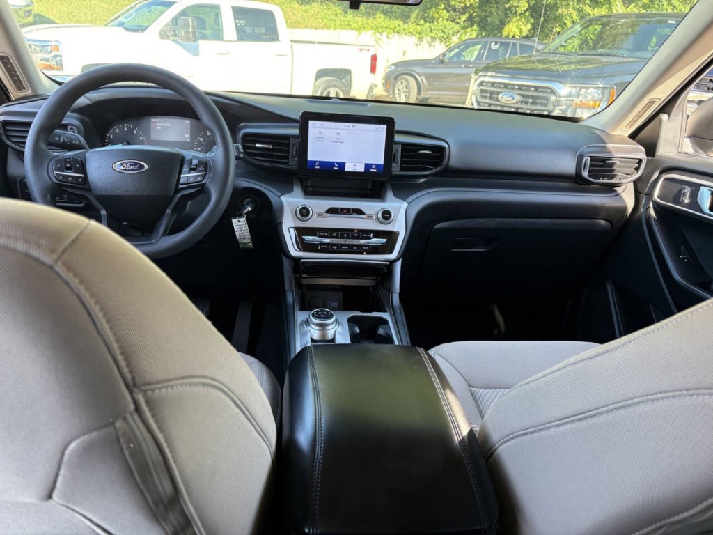 2023 Ford Explorer Image 21