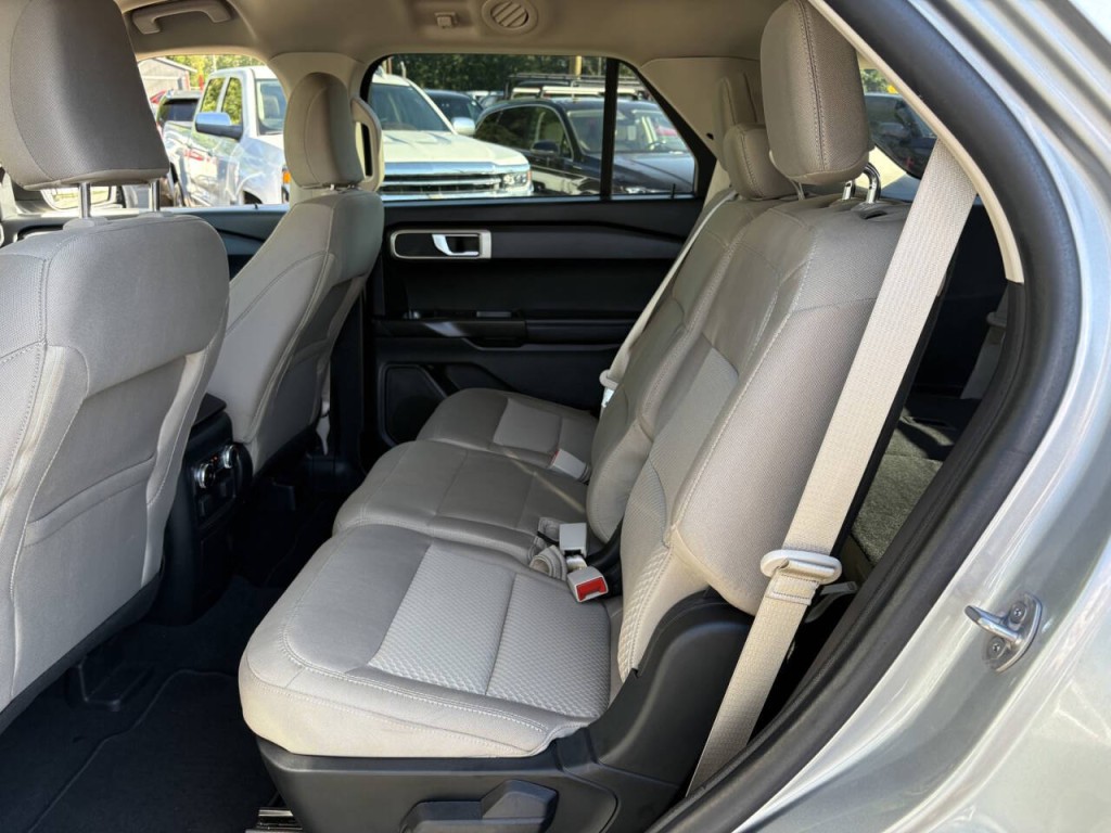 2023 Ford Explorer Image 24