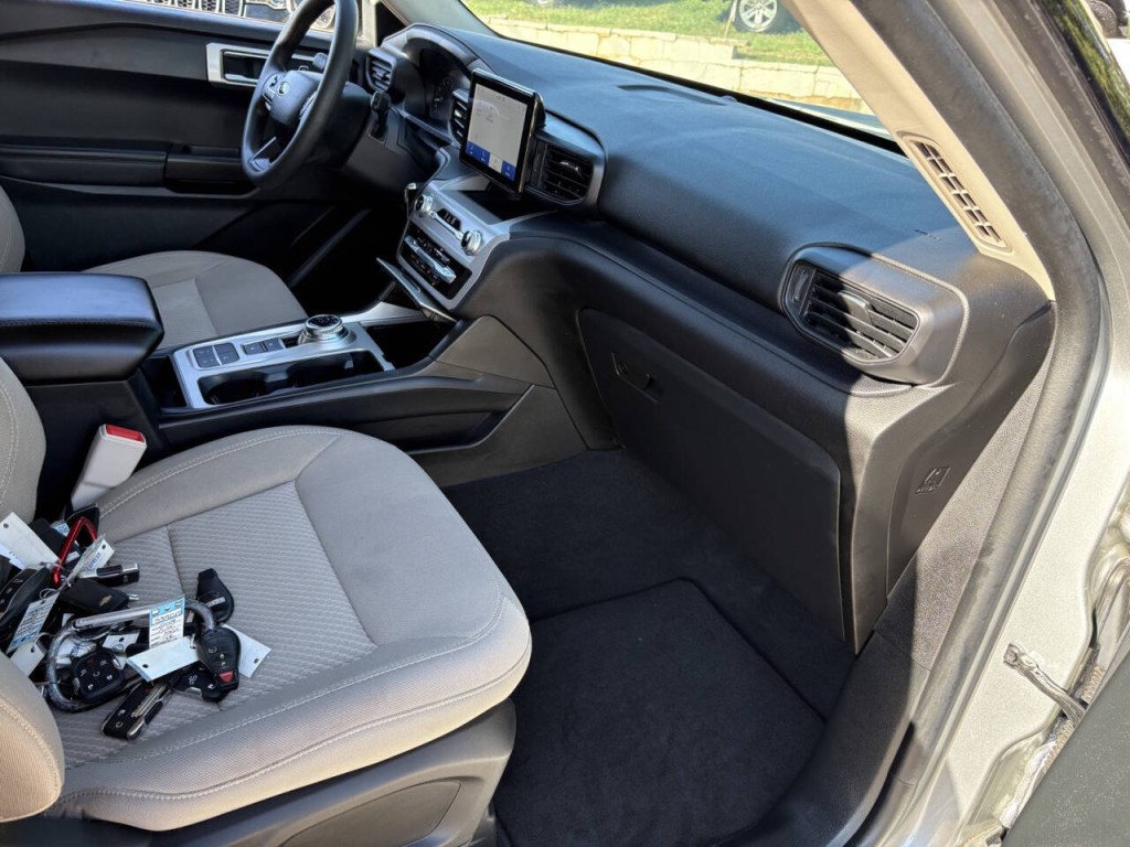 2023 Ford Explorer Image 30
