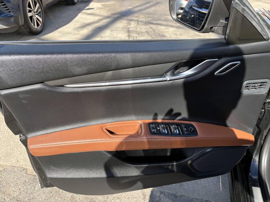 2019 Maserati Ghibli Image 10
