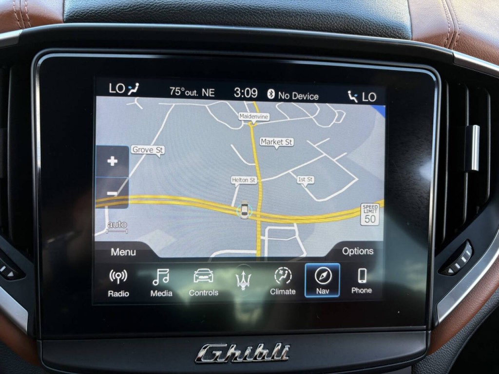 2019 Maserati Ghibli Image 18