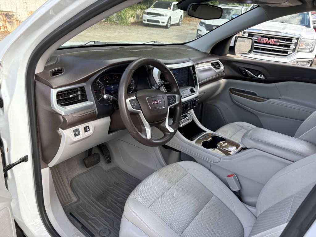 2021 GMC Acadia Image 11