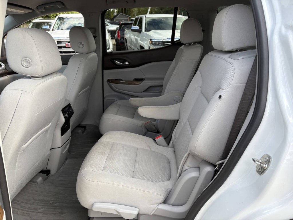 2021 GMC Acadia Image 23
