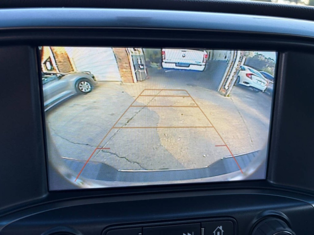 2018 Chevrolet Silverado 1500 Image 18