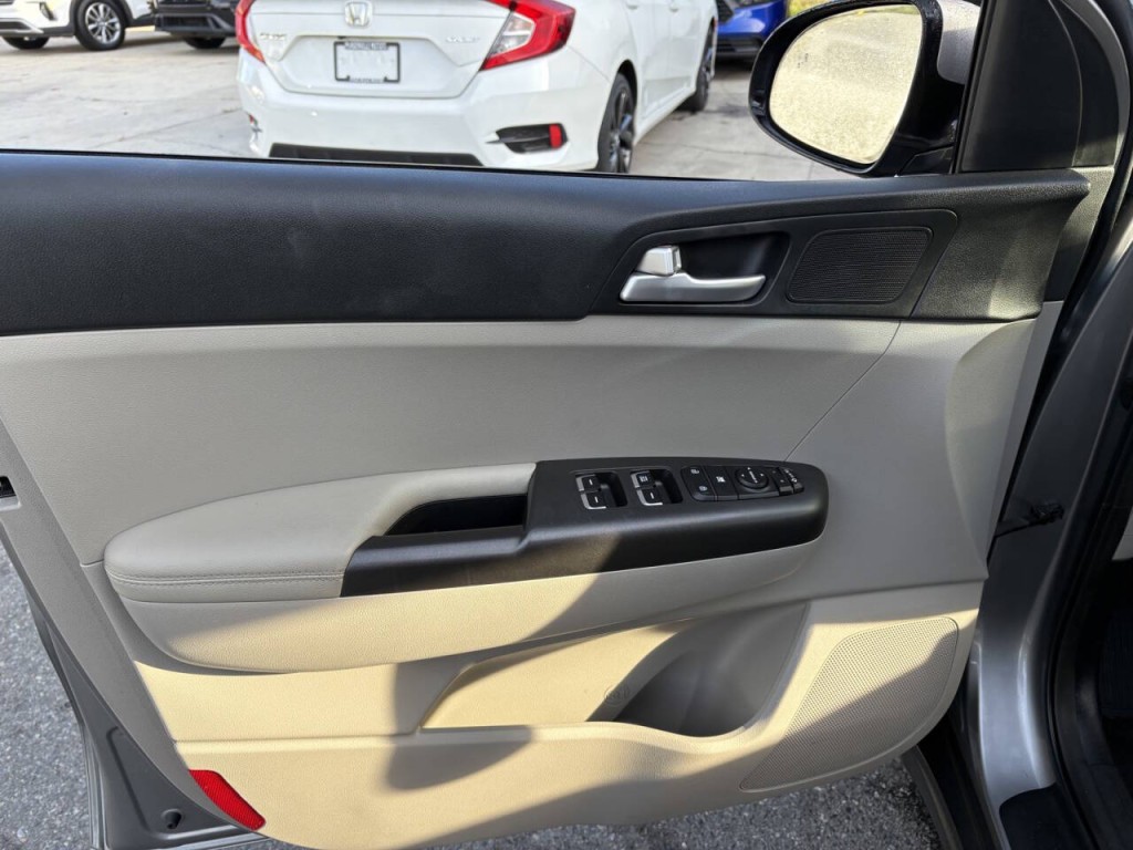 2022 Kia Sportage Image 9