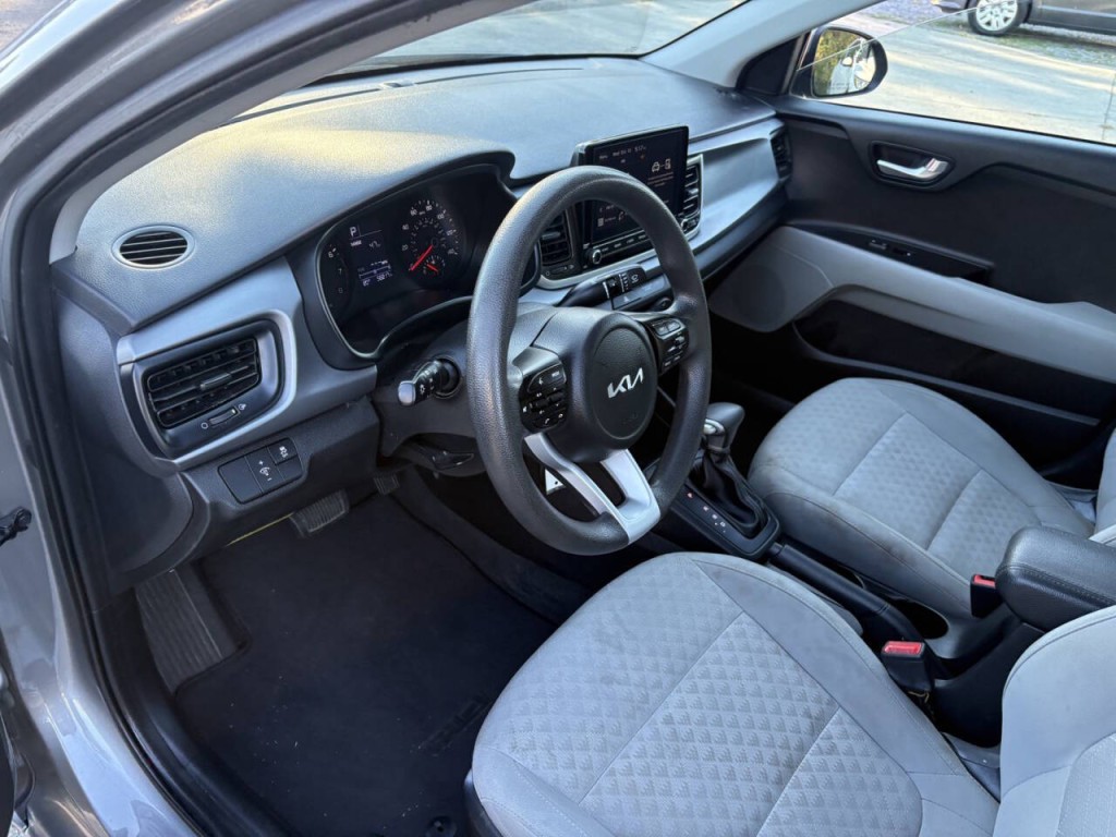 2023 Kia Rio Image 11