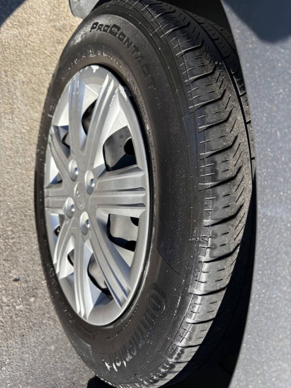 2023 Kia Rio Image 29