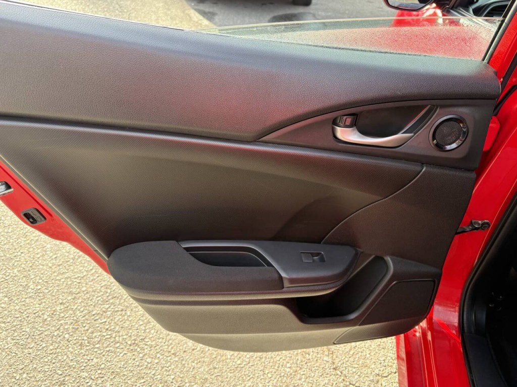 2017 Honda Civic Image 24