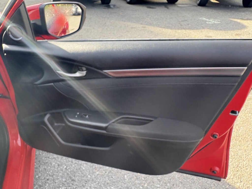 2017 Honda Civic Image 28