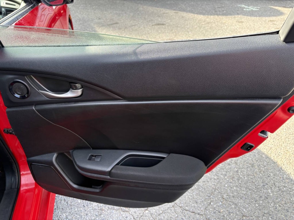 2017 Honda Civic Image 31
