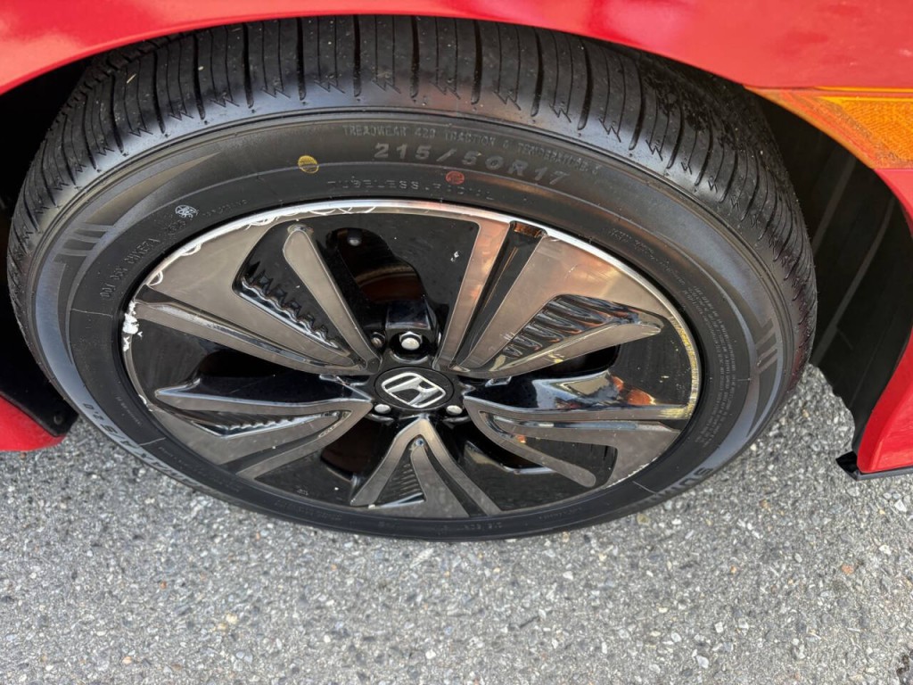 2017 Honda Civic Image 34