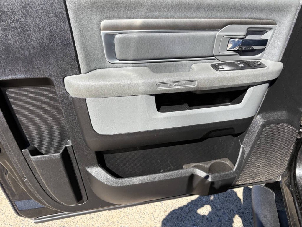 2017 RAM 1500 Image 9