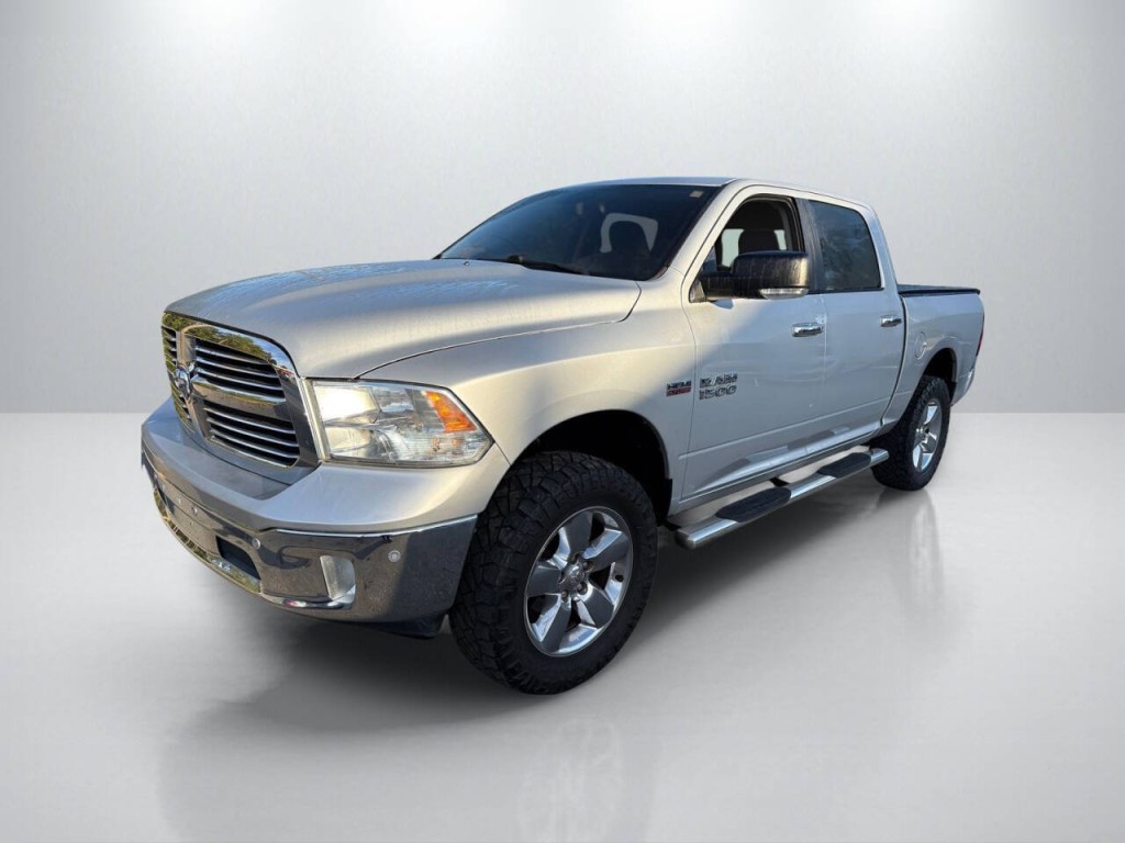 2017 RAM 1500 Image 3