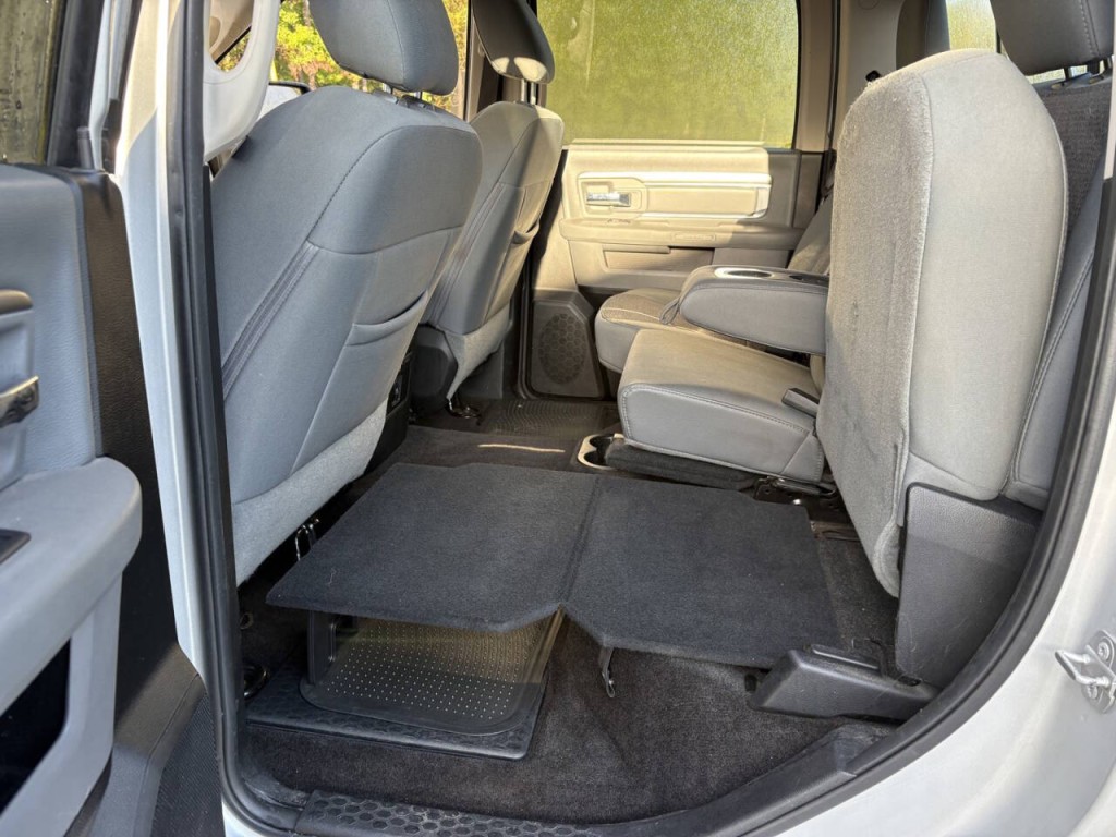 2017 RAM 1500 Image 23