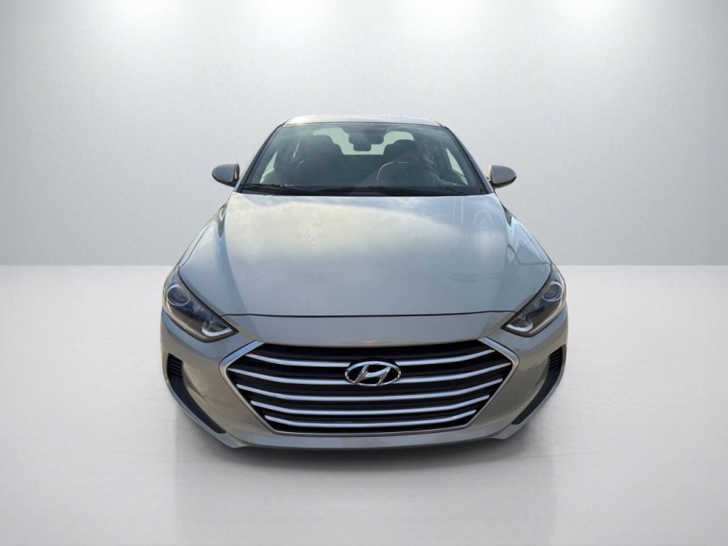 2017 Hyundai Elantra Image 2