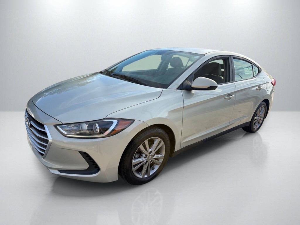2017 Hyundai Elantra Image 3