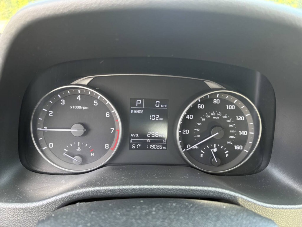 2017 Hyundai Elantra Image 15