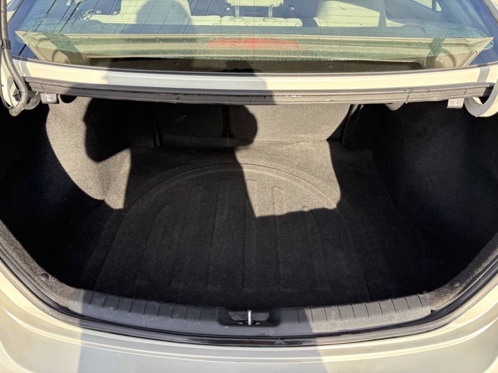 2017 Hyundai Elantra Image 23