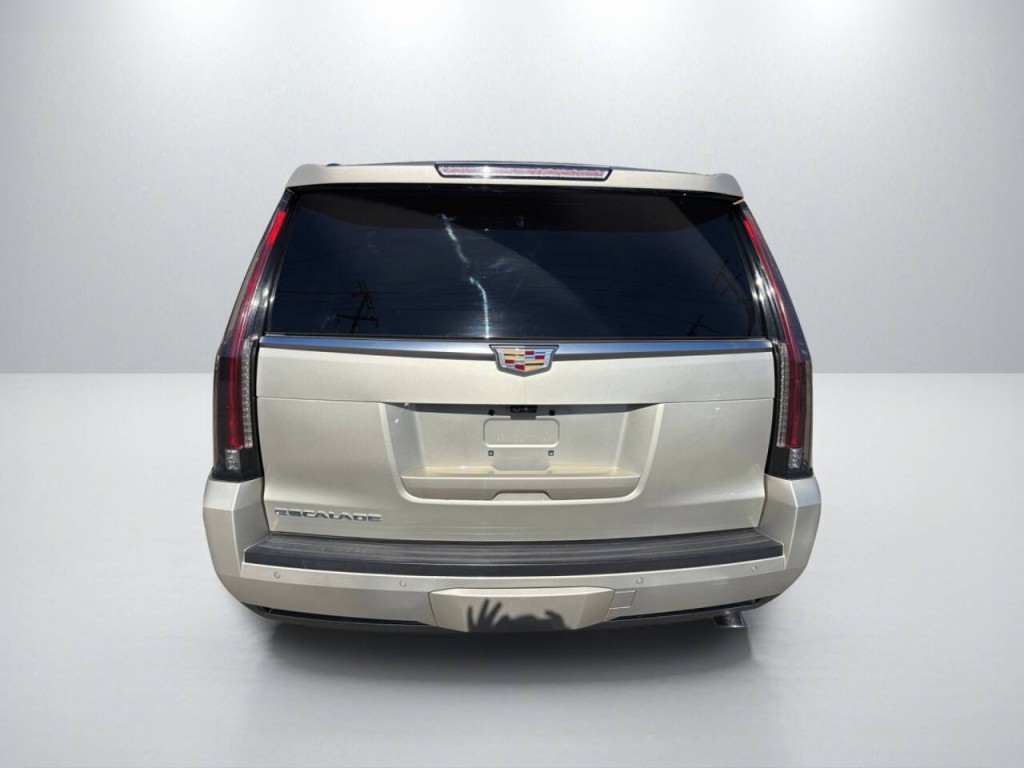 2017 Cadillac Escalade Image 6