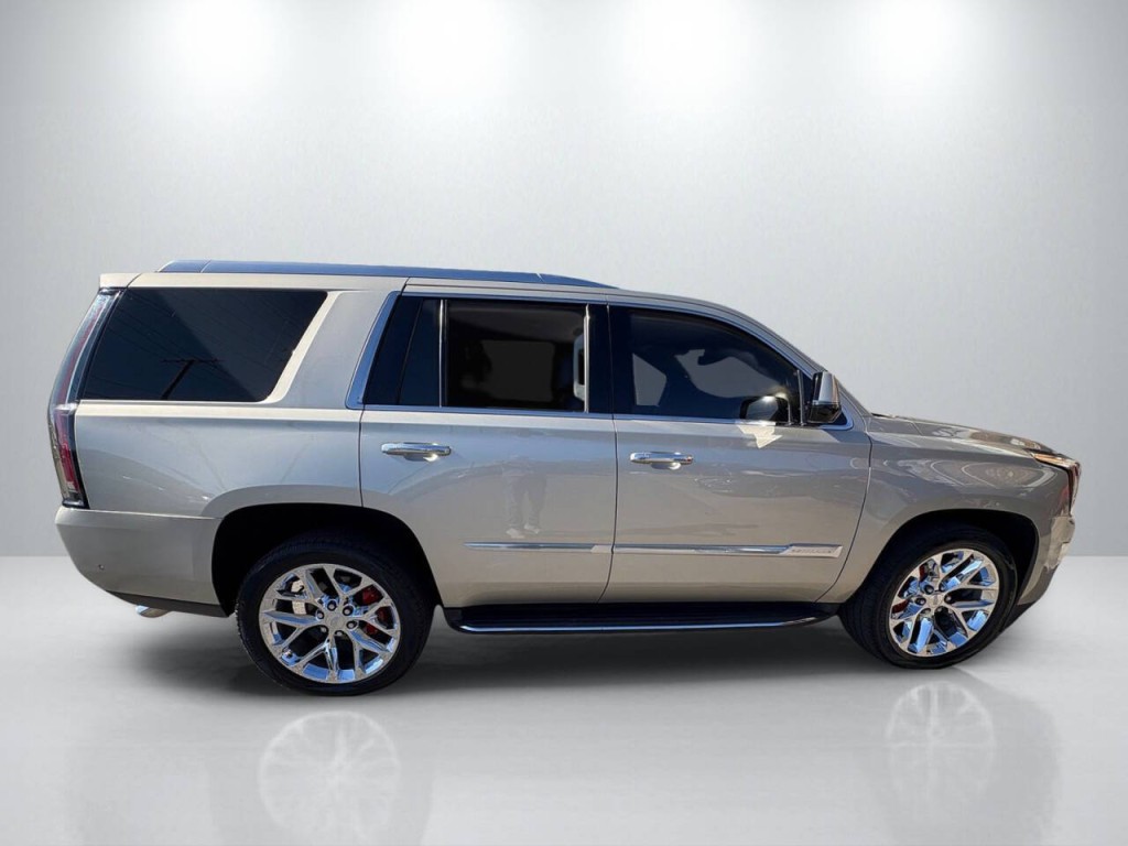 2017 Cadillac Escalade Image 8