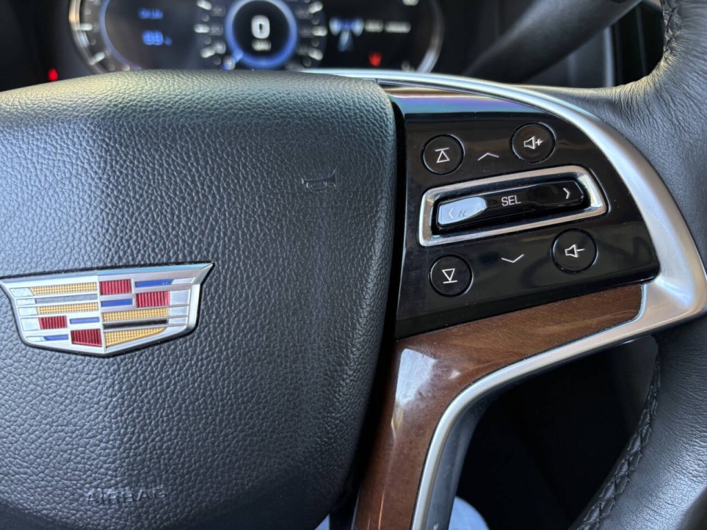 2017 Cadillac Escalade Image 13