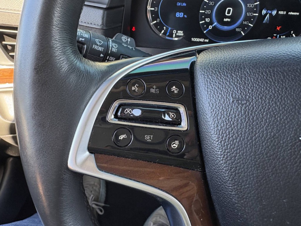 2017 Cadillac Escalade Image 14