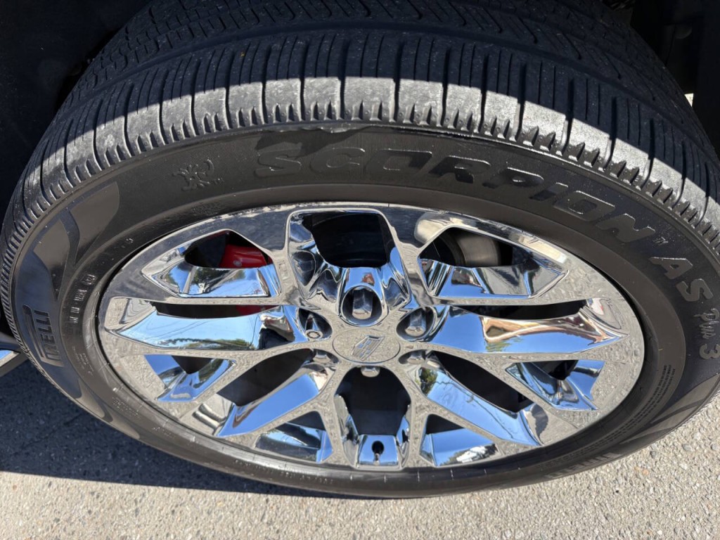 2017 Cadillac Escalade Image 36