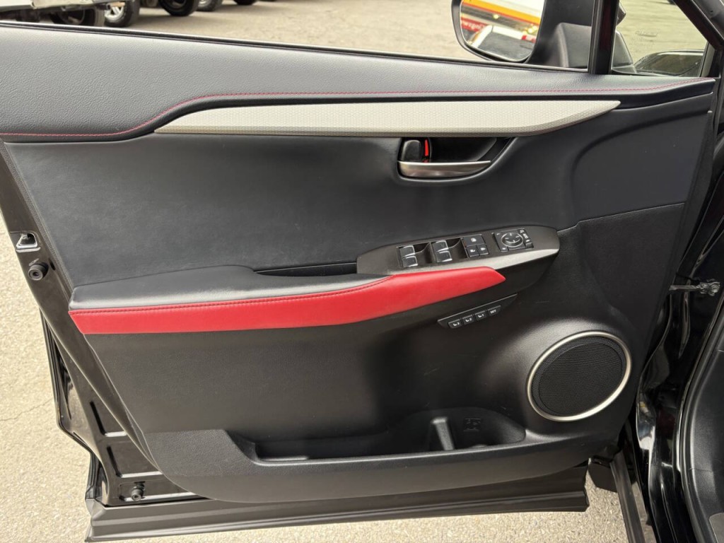 2020 Lexus NX 300 Image 11