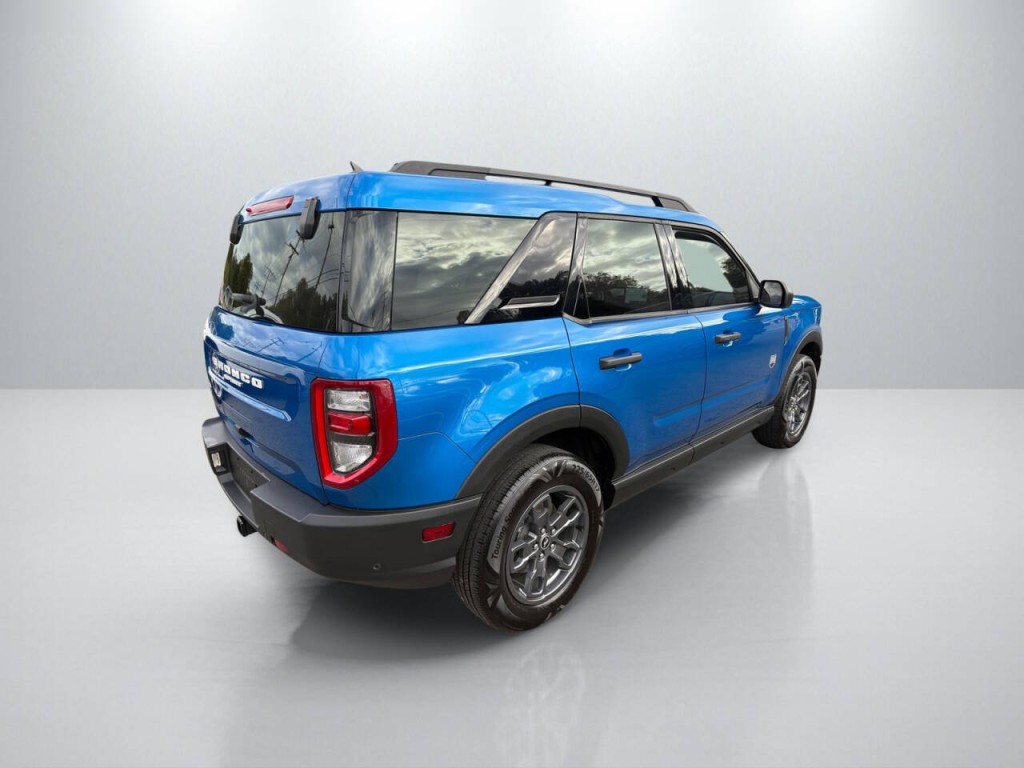 2022 Ford Bronco Image 7