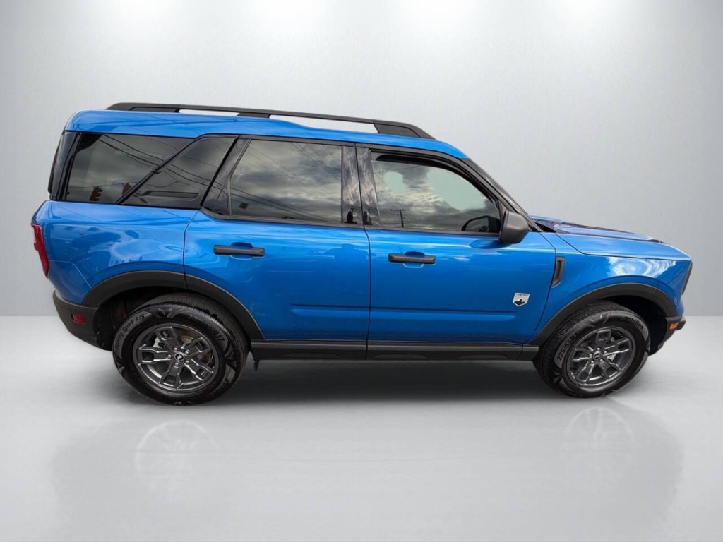 2022 Ford Bronco Image 8