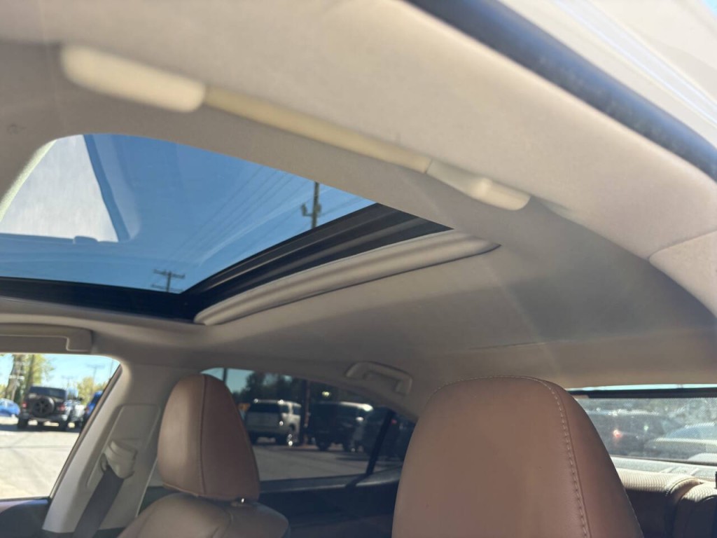 2017 Lexus ES 350 Image 10