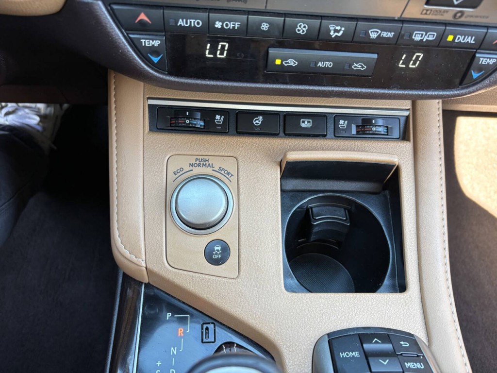 2017 Lexus ES 350 Image 23