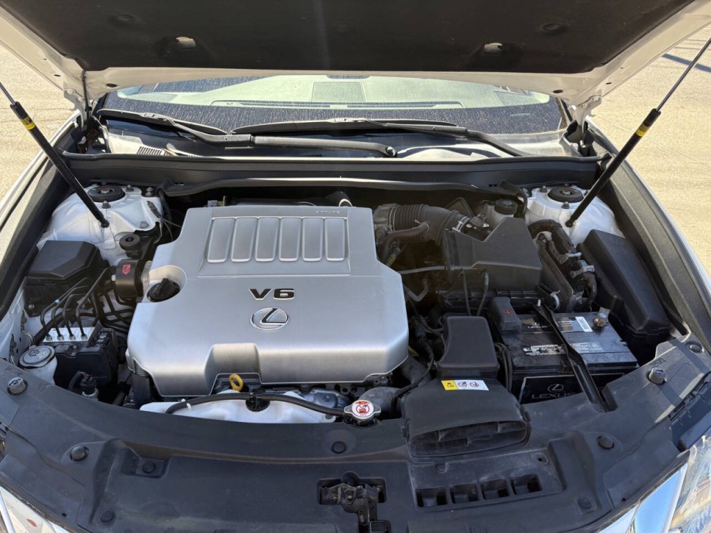 2017 Lexus ES 350 Image 36