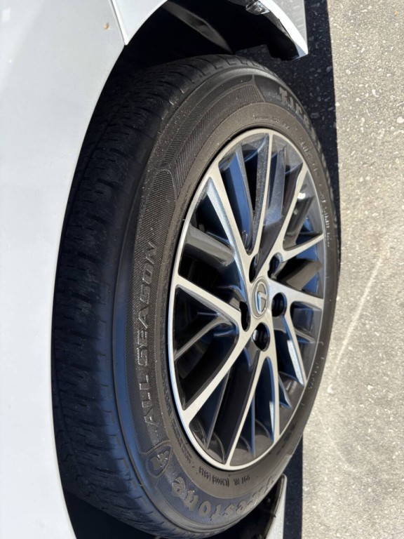 2017 Lexus ES 350 Image 37