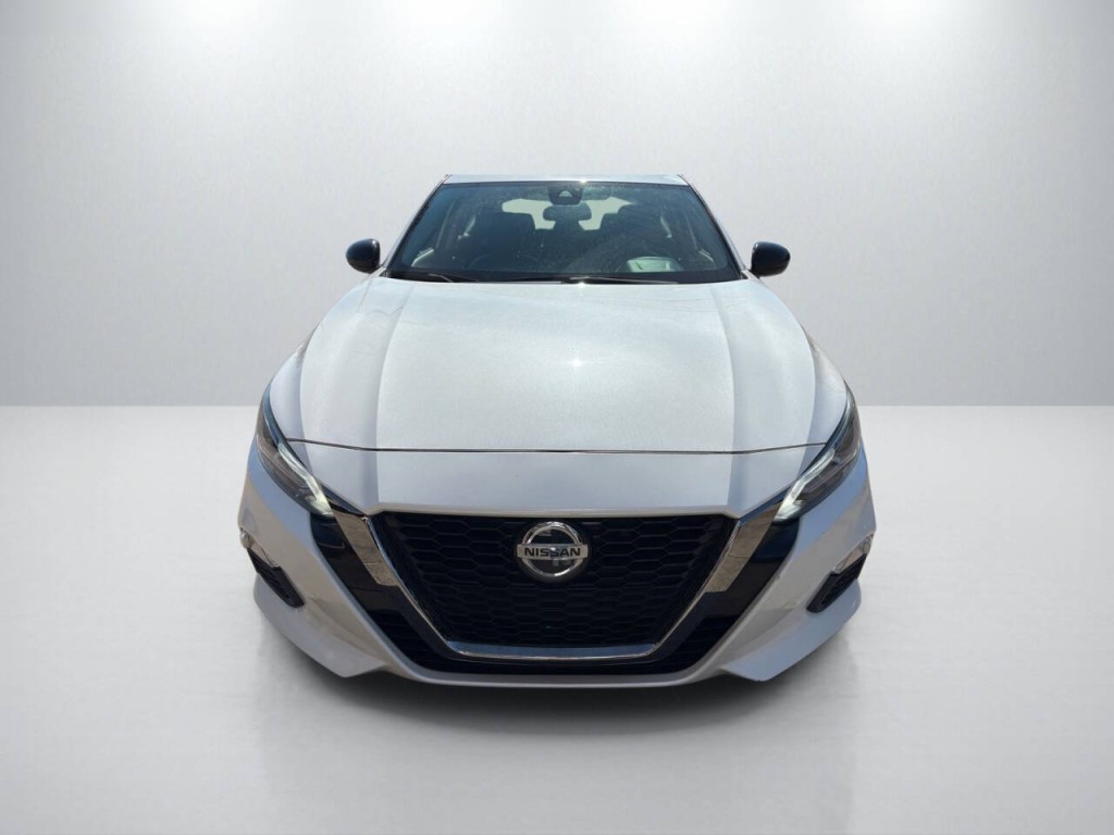 2020 Nissan Altima Image 2