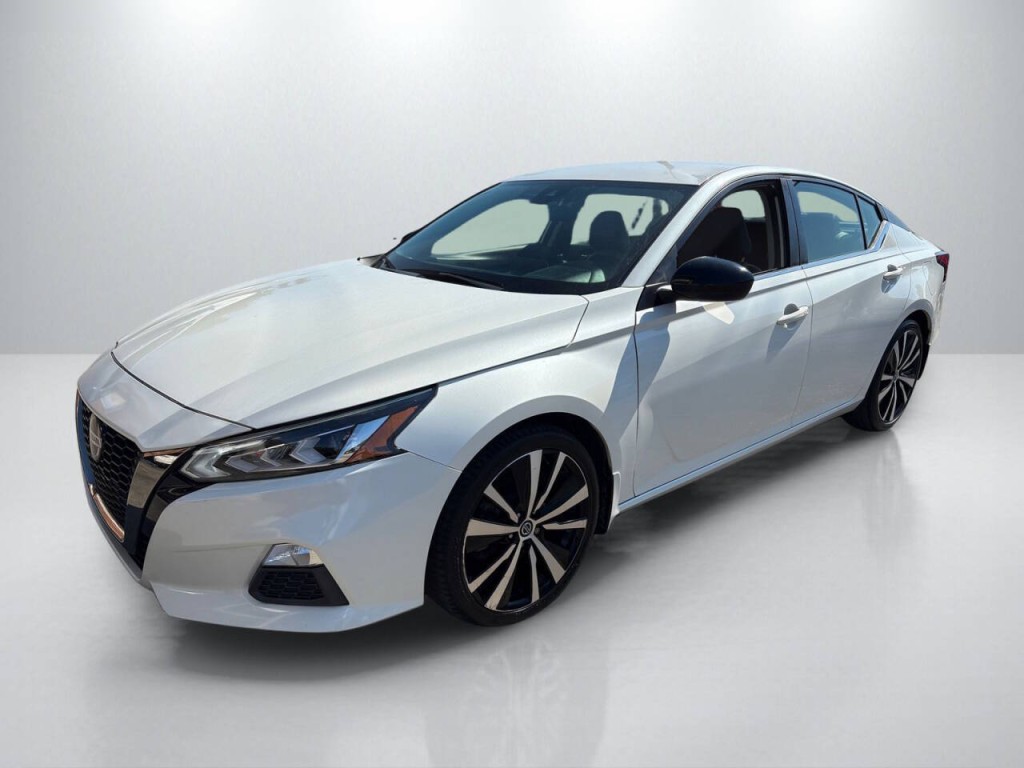 2020 Nissan Altima Image 3