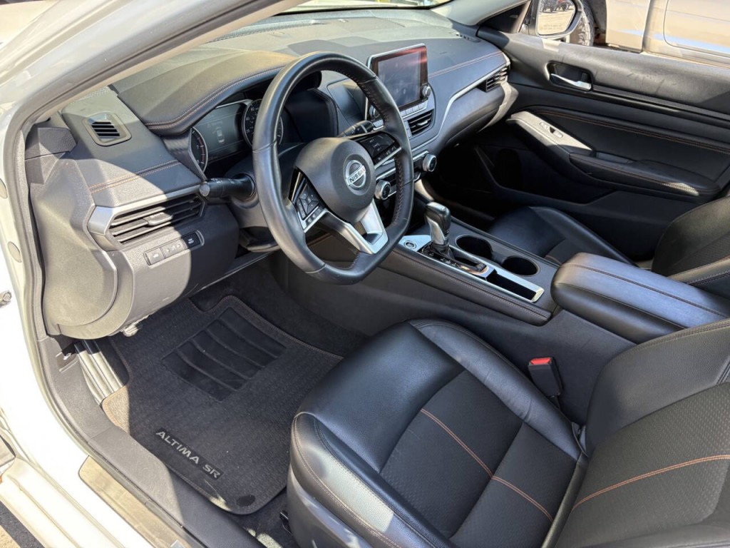 2020 Nissan Altima Image 13