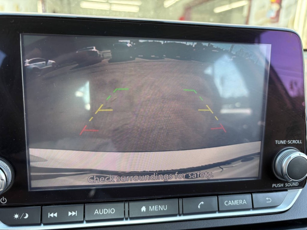 2020 Nissan Altima Image 19