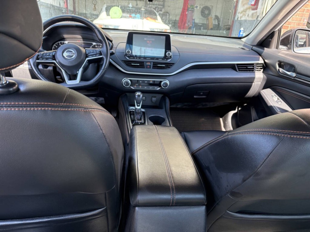 2020 Nissan Altima Image 22