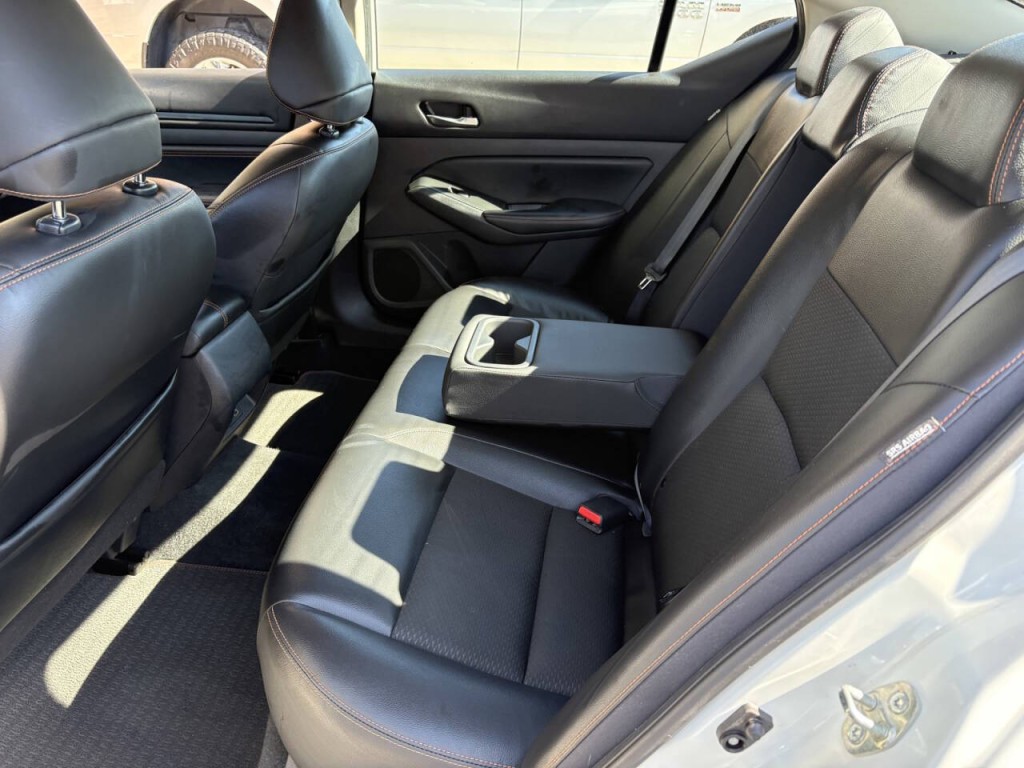 2020 Nissan Altima Image 24