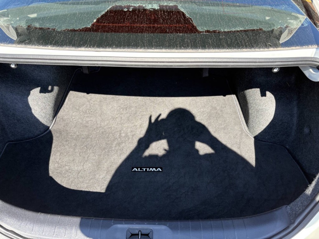 2020 Nissan Altima Image 25