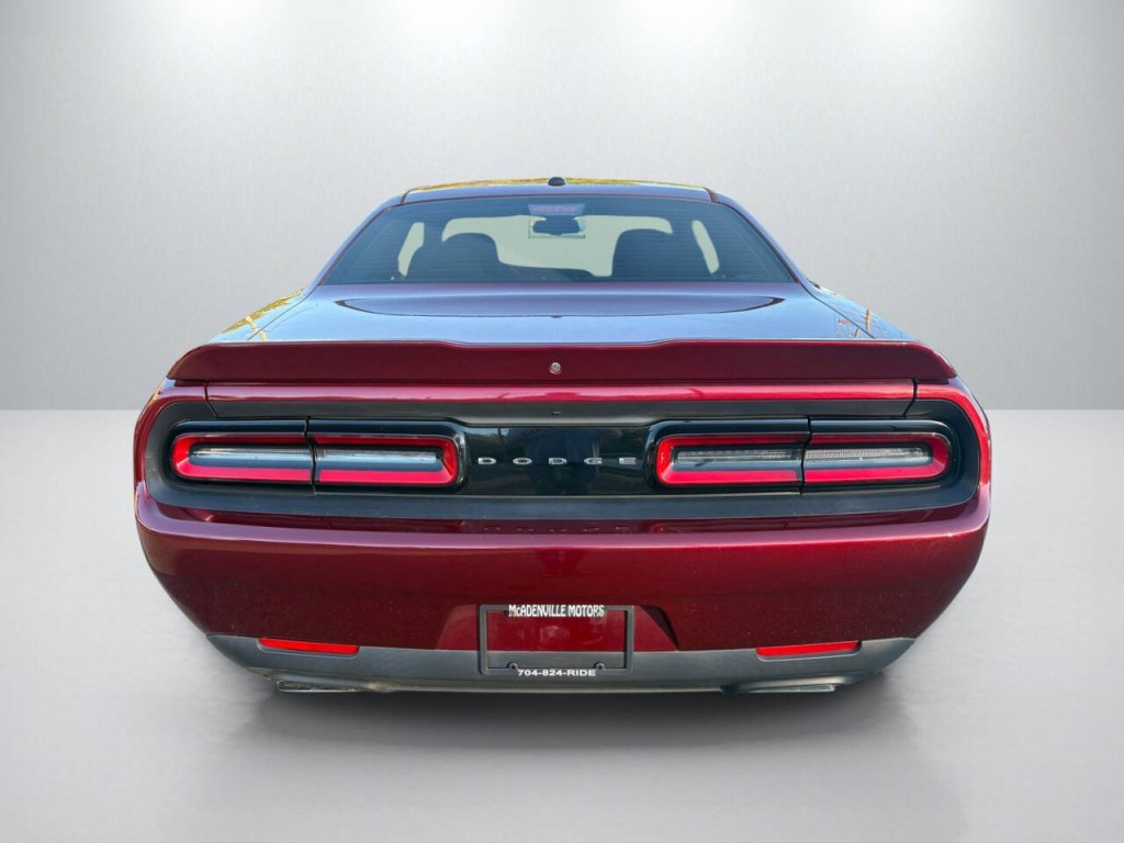 2018 Dodge Challenger Image 6