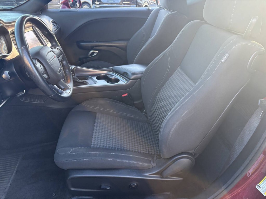 2018 Dodge Challenger Image 12